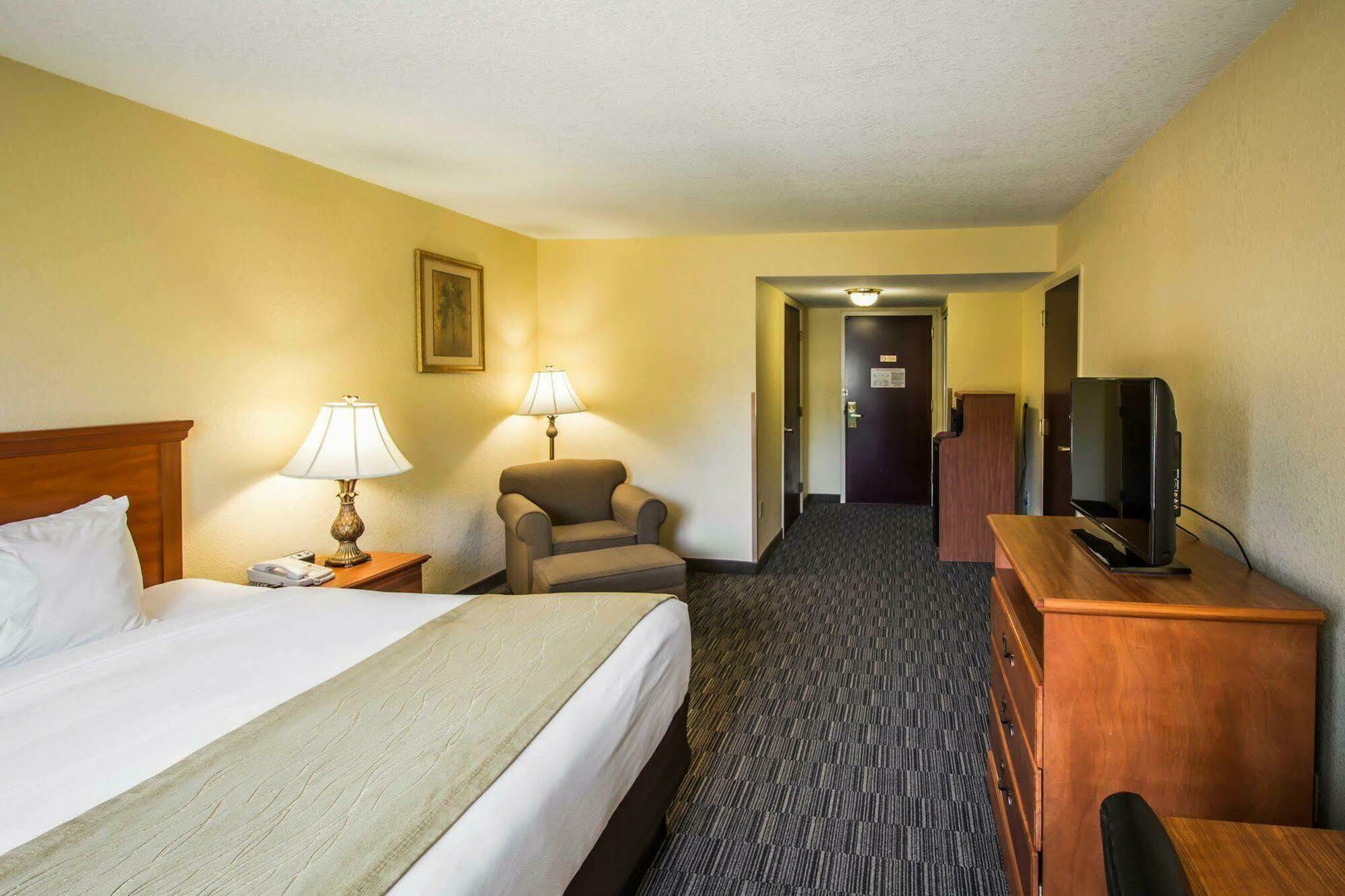 Comfort Inn & Suites Jupiter I-95 Exterior photo